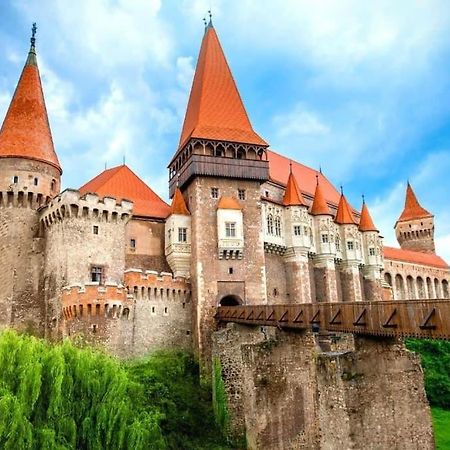 Very Good Location Hunedoara Luaran gambar